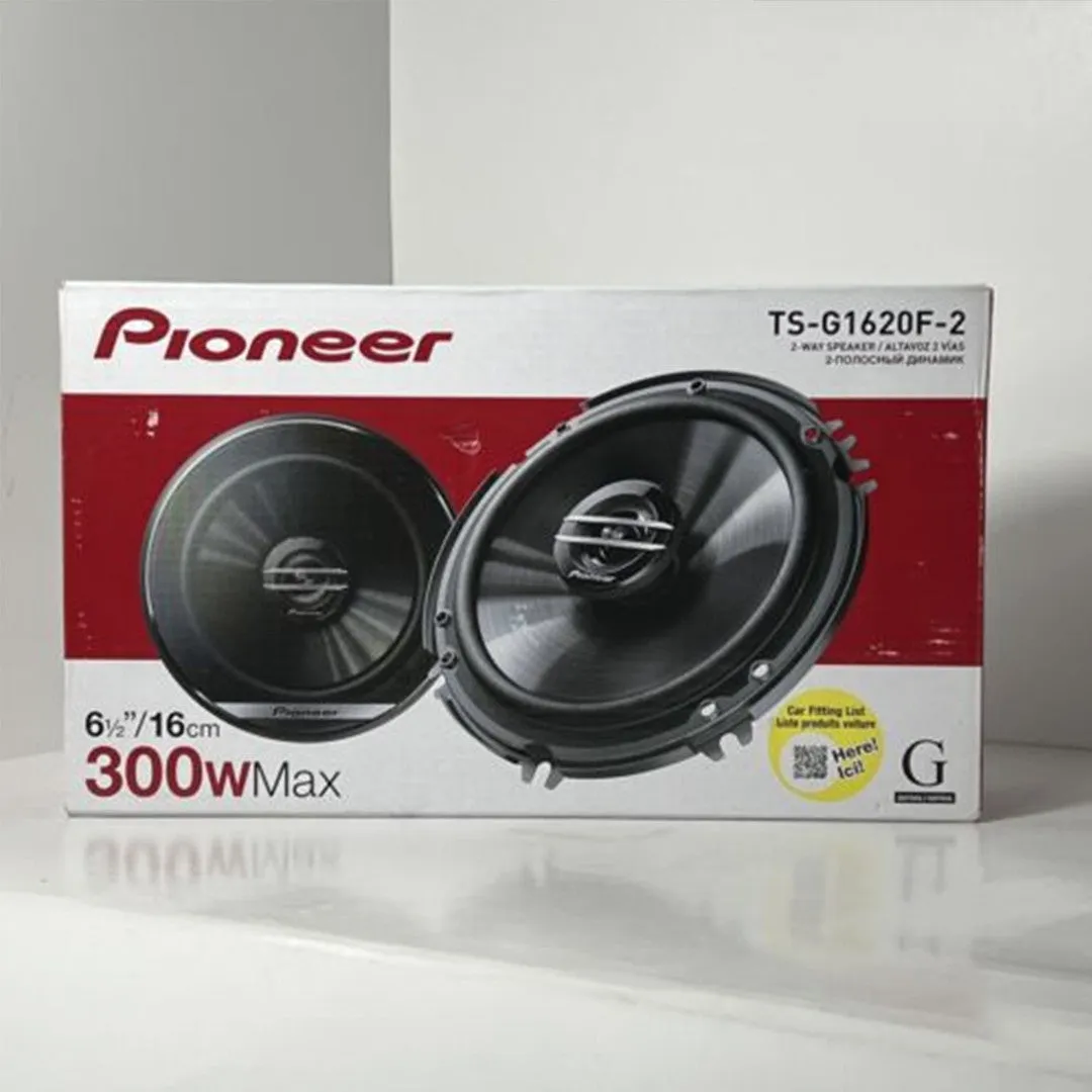 PAR DE BOCINAS PIONEER 300 WATTS 6 PULGADAS / TS-G1620F-2