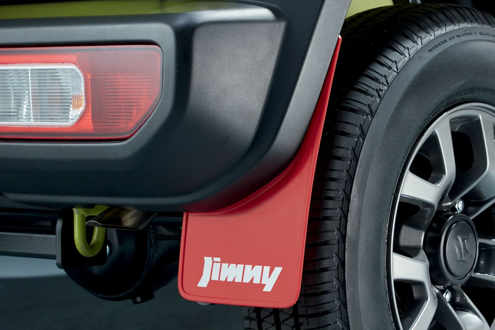 Salpicadera Trasera Roja Jimny